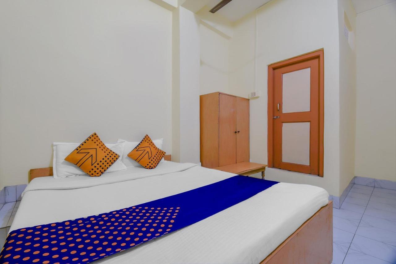 Oyo Flagship 71156 Hotel Jaybee'S Dibrugarh Exterior photo